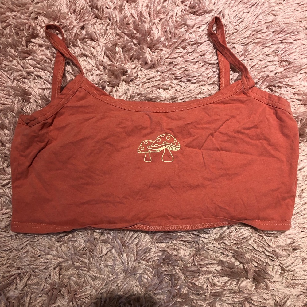 Orange Cropped Mushroom Tank